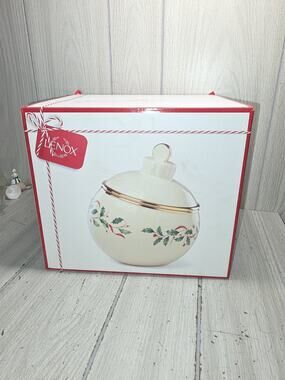 LENOX Christmas Ornament Cookie Jar Gold Trim Holly Berry Holiday Festive